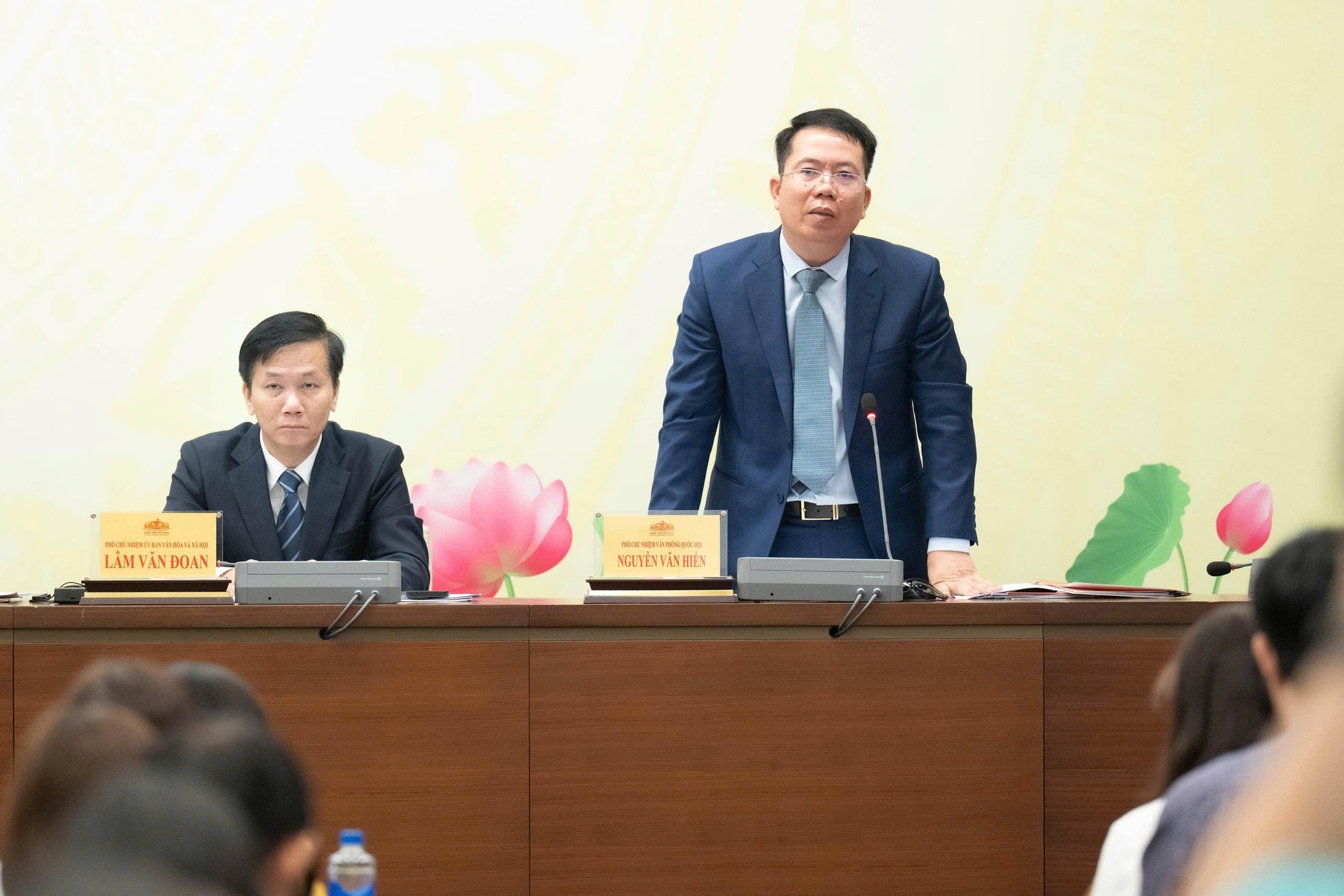 Kỳ họp thứ nhất, Quốc hội khóa XVI: Kiện toàn 39 chức danh lãnh đạo cấp cao; thảo luận nhiều vấn đề dân sinh cấp bách- Ảnh 4.