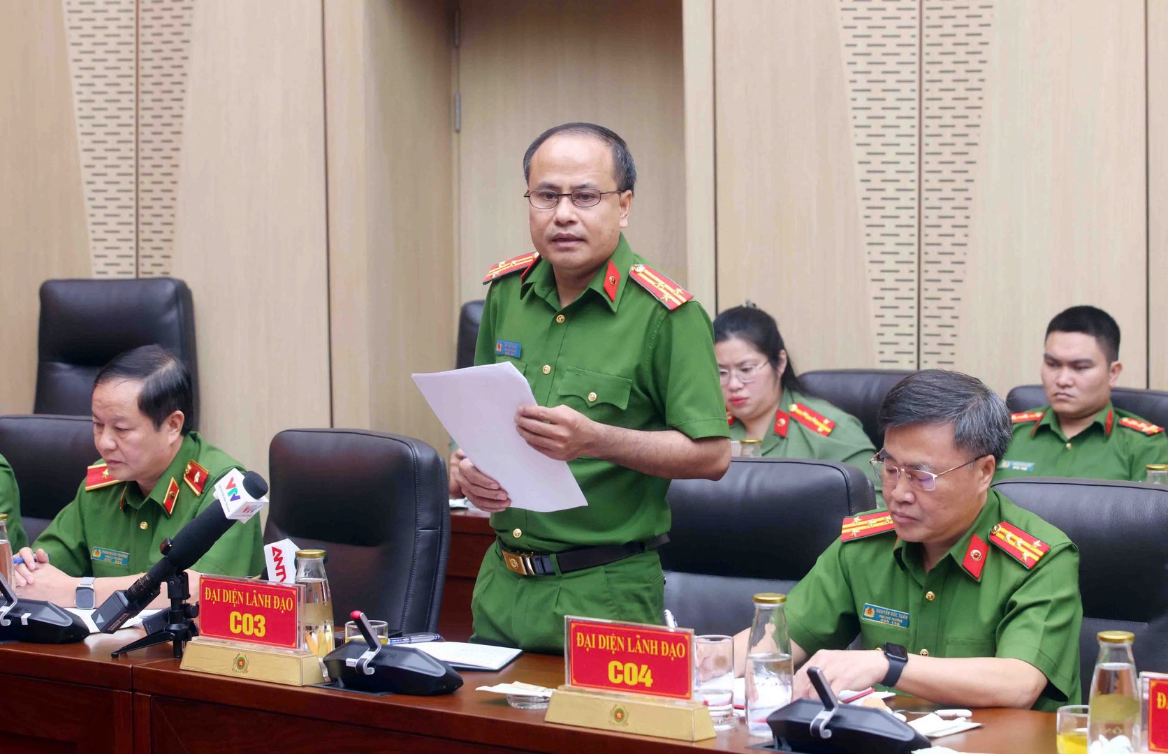 Khởi tố một loạt bị can vi phạm quy định về đấu thầu; đưa, nhận hối lộ...- Ảnh 1. Khởi tố một loạt bị can vi phạm quy định về đấu thầu; đưa, nhận hối lộ...- Ảnh 1.