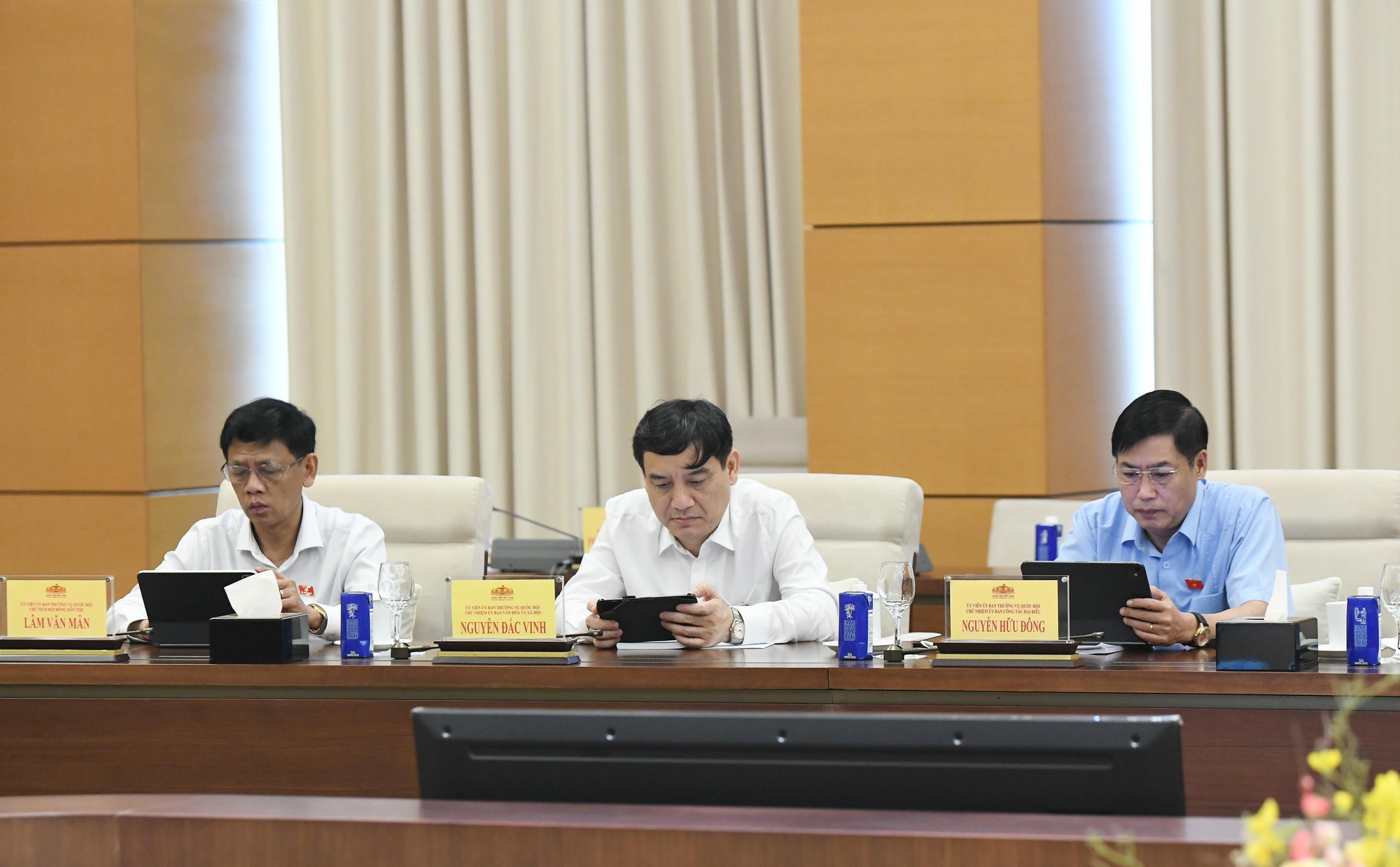 Thống nhất trình Quốc hội điều chỉnh thuế xăng dầu và nhiên liệu bay- Ảnh 6. Thống nhất trình Quốc hội điều chỉnh thuế xăng dầu và nhiên liệu bay- Ảnh 6.