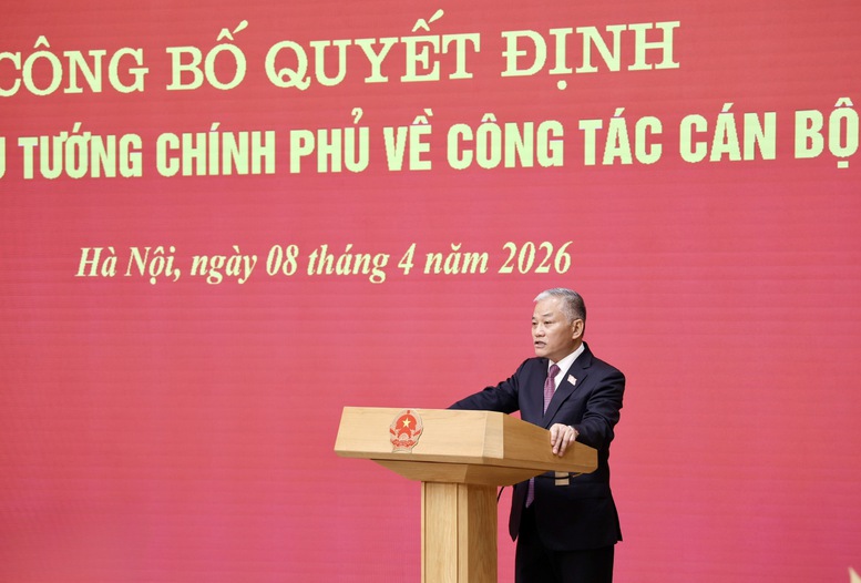 PHÓ THỦ TƯỚNG THƯỜNG TRỰC CHÍNH PHỦ PHẠM GIA TÚC TRAO QUYẾT ĐỊNH BỔ NHIỆM ĐỒNG CHÍ ĐÔN TUẤN PHONG GIỮ CHỨC PHÓ CHỦ NHIỆM VĂN PHÒNG CHÍNH PHỦ- Ảnh 3.