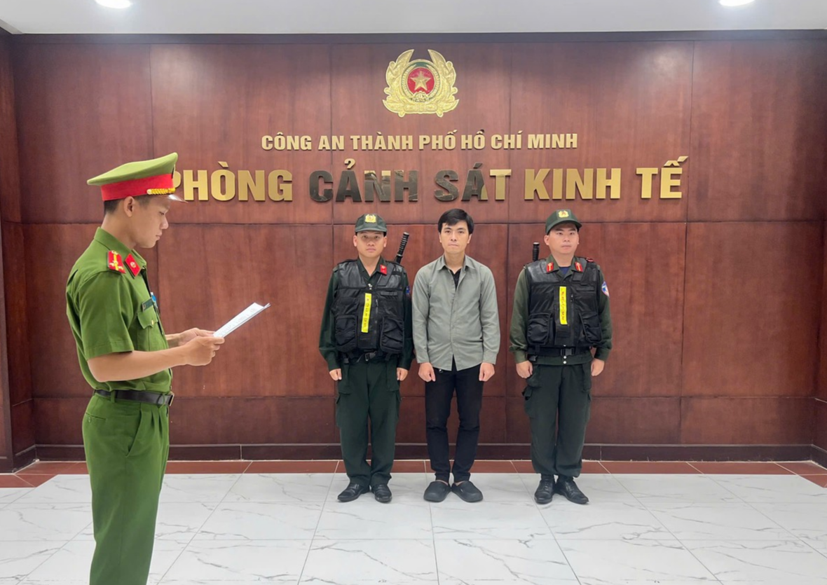 Khởi tố một loạt chủ doanh nghiệp, hộ kinh doanh xâm phạm quyền sở hữu công nghiệp, sản xuất, buôn bán hàng giả- Ảnh 11. Khởi tố một loạt chủ doanh nghiệp, hộ kinh doanh xâm phạm quyền sở hữu công nghiệp, sản xuất, buôn bán hàng giả- Ảnh 11.