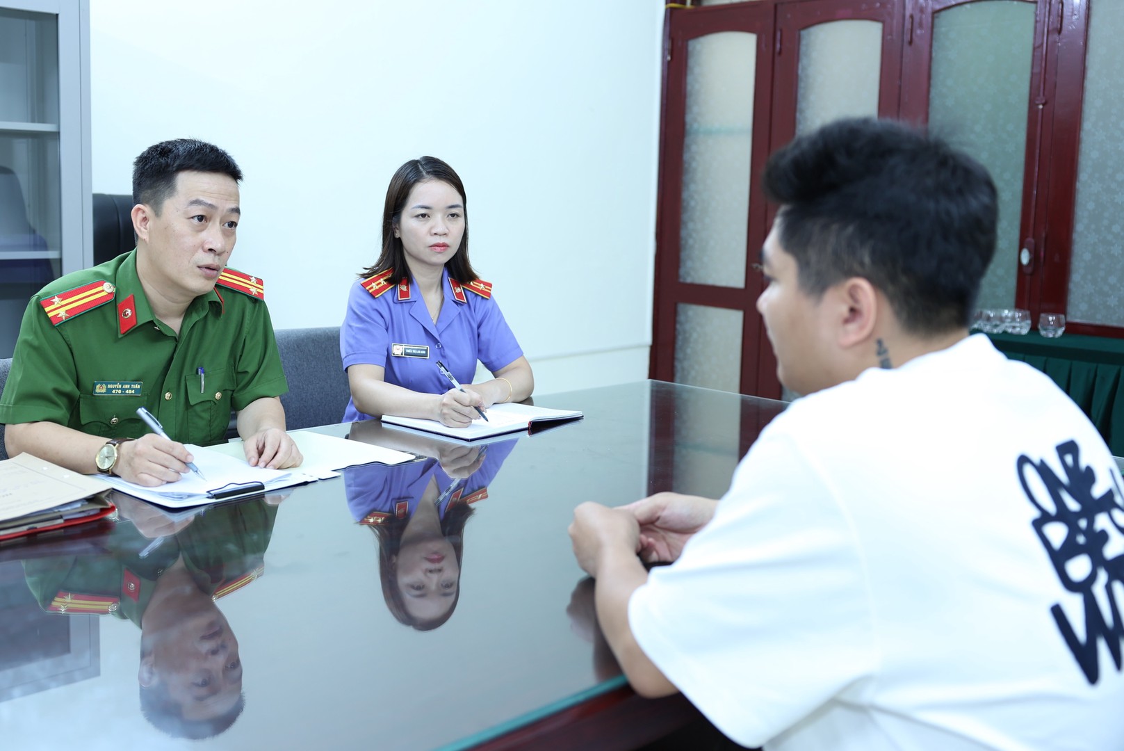 Khởi tố một loạt chủ doanh nghiệp, hộ kinh doanh xâm phạm quyền sở hữu công nghiệp, sản xuất, buôn bán hàng giả- Ảnh 7. Khởi tố một loạt chủ doanh nghiệp, hộ kinh doanh xâm phạm quyền sở hữu công nghiệp, sản xuất, buôn bán hàng giả- Ảnh 7.