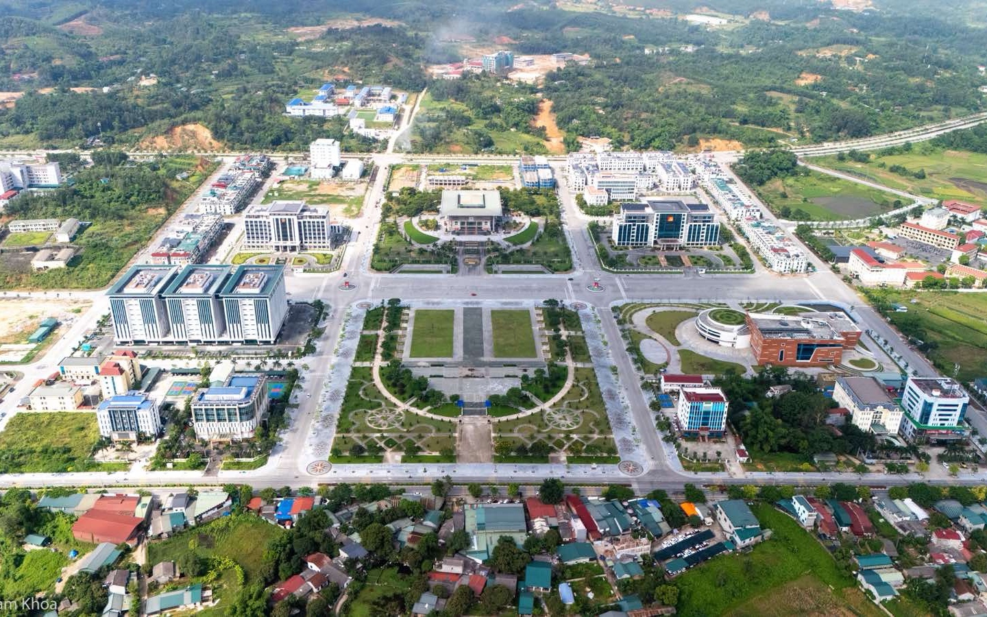 Khuyến khích sắp xếp thôn, tổ dân phố theo quy mô lớn, hạn chế chia nhỏ, không sắp xếp với đơn vị đặc thù- Ảnh 2. Sắp xếp thôn, tổ dân phố, người hoạt động không chuyên trách là nhiệm vụ trọng tâm, cấp bách
