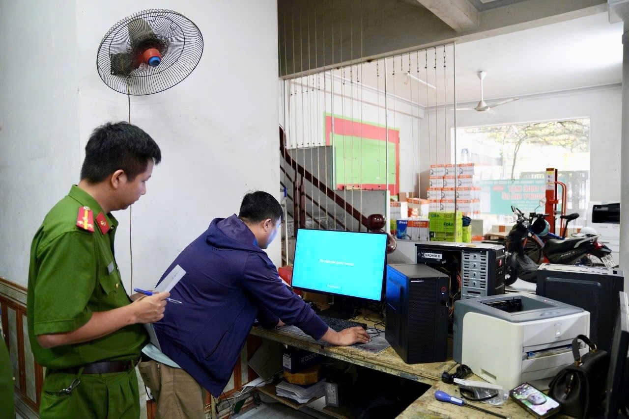 Lần đầu tiên KHỞI TỐ vụ án dùng Windows, Microsoft Office lậu- Ảnh 3. Lần đầu tiên KHỞI TỐ vụ án dùng Windows, Microsoft Office lậu- Ảnh 3.