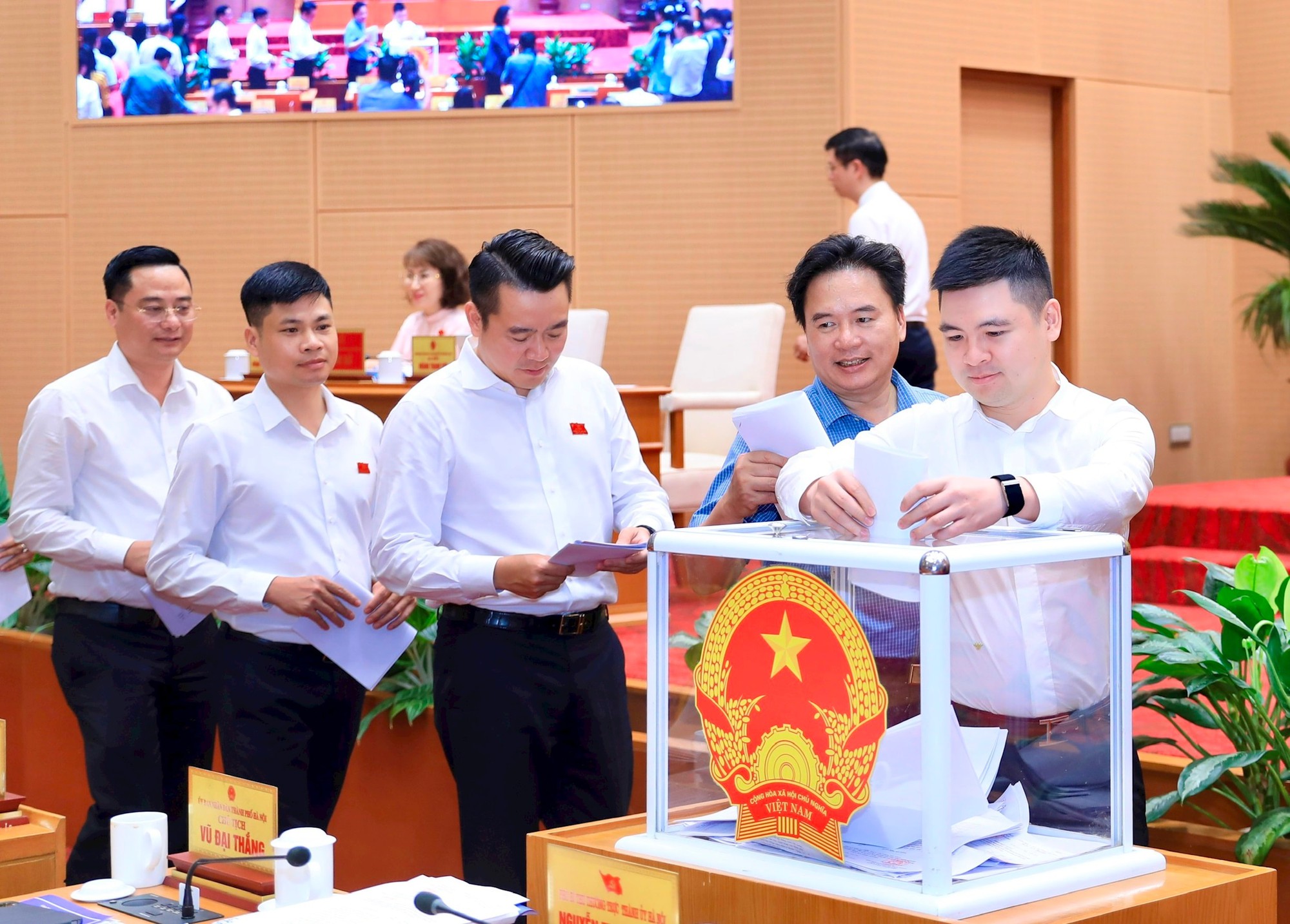 THU HÚT NHÂN LỰC TRẠM Y TẾ: Hỗ trợ bổ sung cho cán bộ y tế luân phiên về cơ sở từ 6-20 triệu/tháng- Ảnh 1.