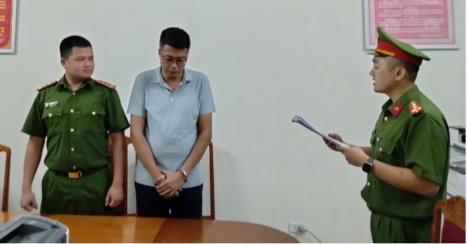 Khởi tố nguyên cán bộ tín dụng ngân hàng, Cơ quan Công an khuyến cáo người dân- Ảnh 1.