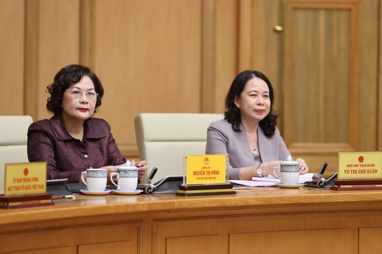 TIẾP TỤC TINH GỌN BỘ MÁY BÊN TRONG, RÀ SOÁT, SẮP XẾP LẠI, TRÁNH CHỒNG CHÉO, CẮT KHÚC, PHÂN MẢNH TRONG QUẢN LÝ NHÀ NƯỚC- Ảnh 4.