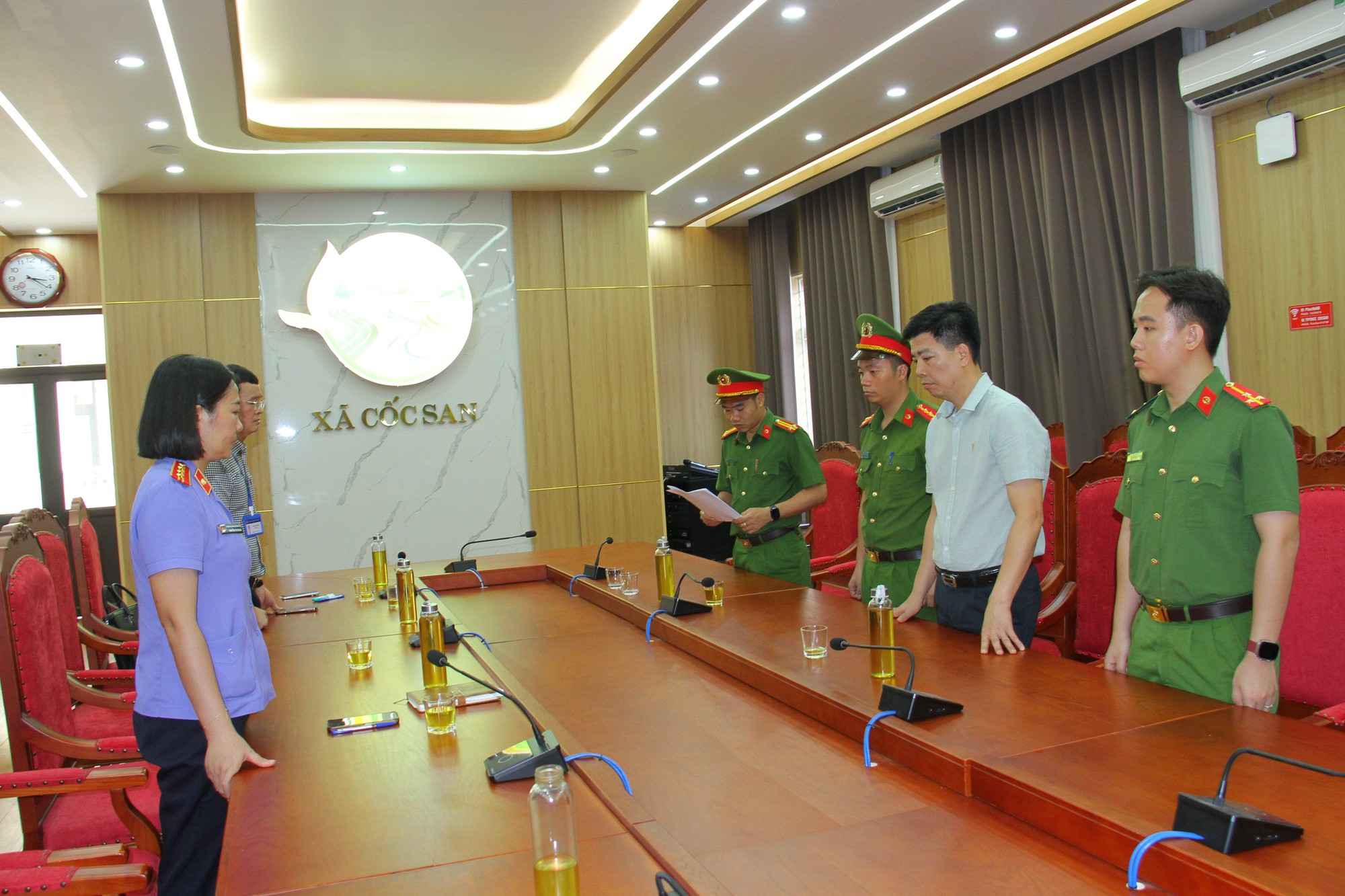 Khởi tố, bắt tạm giam Phó Chủ tịch UBND xã, Hiệu trưởng, Giám đốc doanh nghiệp...- Ảnh 3.