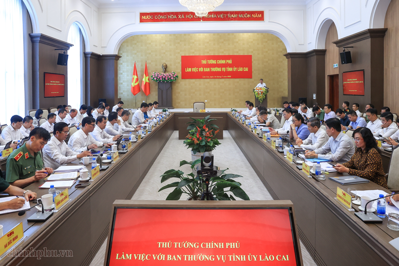 Tiếp tục tinh gọn bộ máy; sắp xếp cơ sở y tế, giáo dục; rà soát, bố trí, sắp xếp đội ngũ cán bộ, nhất là cấp cơ sở- Ảnh 7.