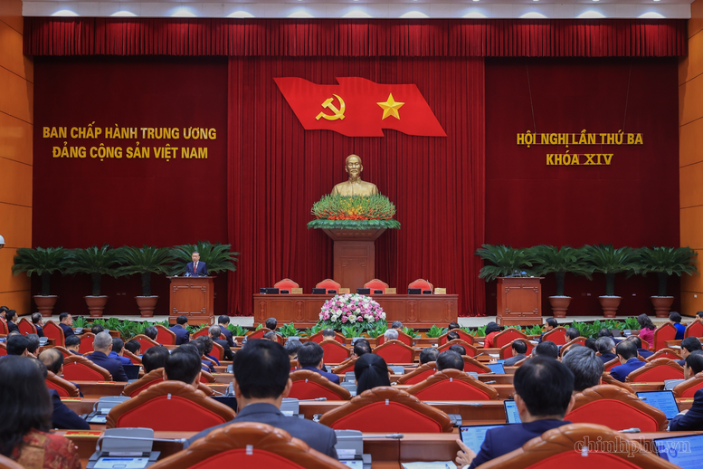 Tổng Bí thư, Chủ tịch nước Tô Lâm phát biểu bế mạc Hội nghị lần thứ ba của Ban Chấp hành Trung ương Đảng khóa XIV - Ảnh: VGP/Nhật Bắc