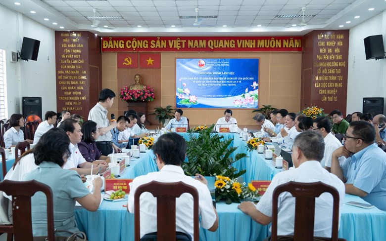 SẮP XẾP TRẠM Y TẾ: Thiếu Giám đốc, Bác sĩ chuyên khoa; cơ sở vật chất chưa đáp ứng yêu cầu