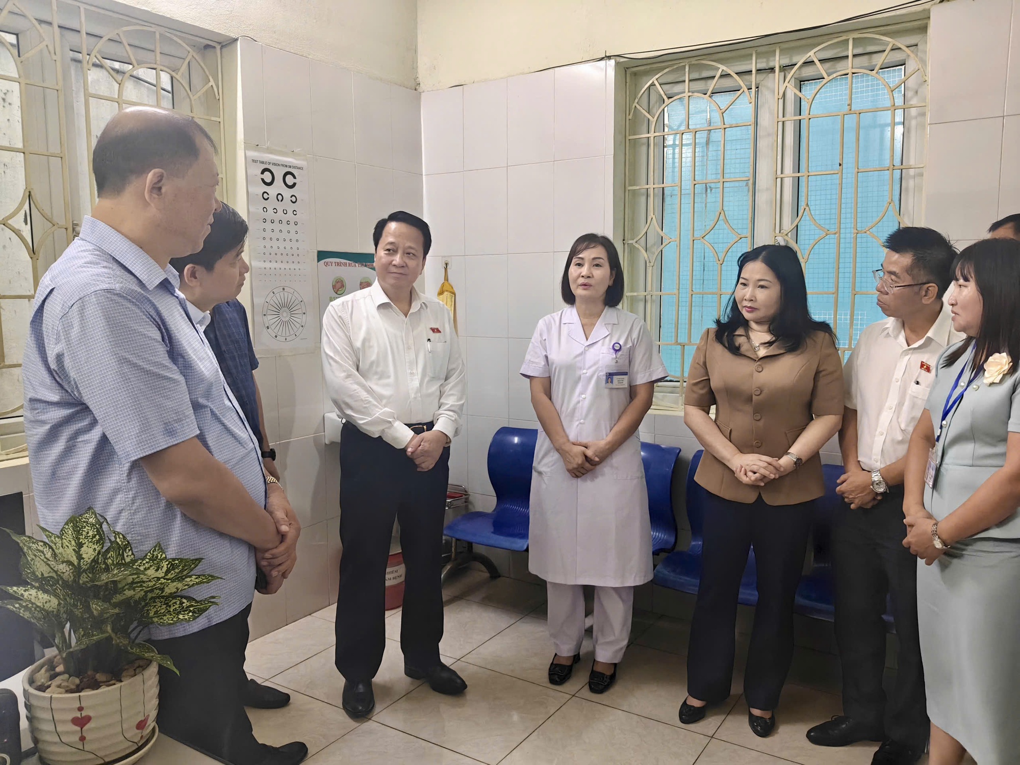 Sắp xếp, sáp nhập trạm y tế: Thiếu nhân lực, tăng áp lực- Ảnh 6.