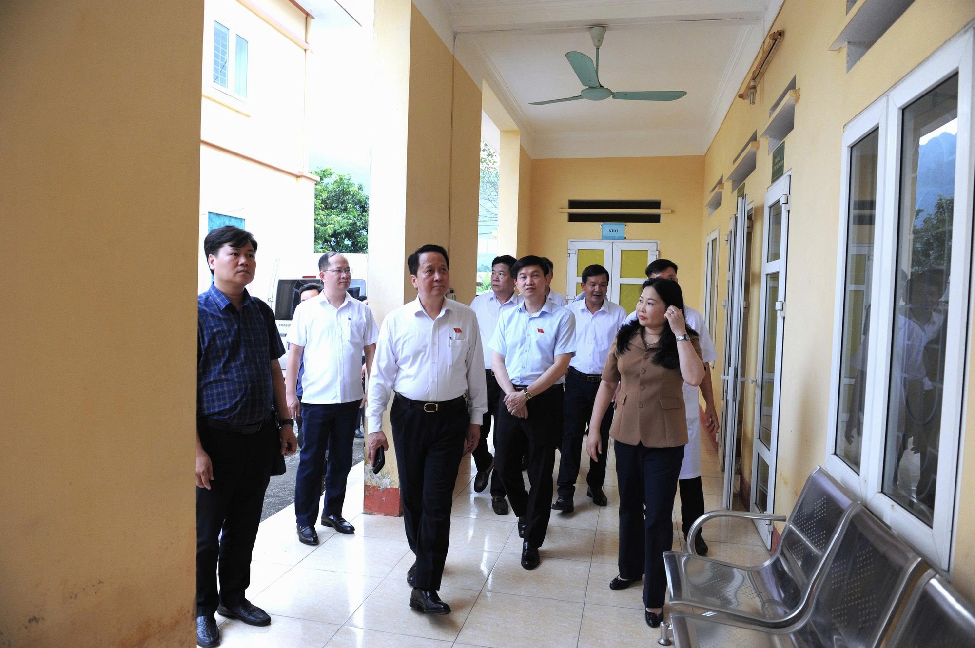 Sắp xếp, sáp nhập trạm y tế: Thiếu nhân lực, tăng áp lực- Ảnh 3.
