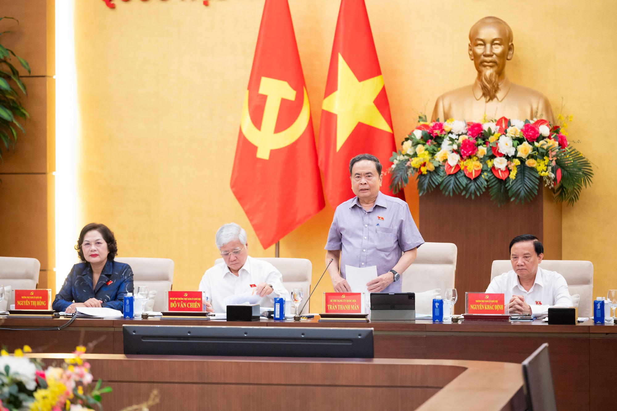 Kỳ họp không thường lệ thứ Nhất phải ghi dấu bằng thể chế được hoàn thiện và những động lực phát triển mới được mở ra cho đất nước- Ảnh 1.