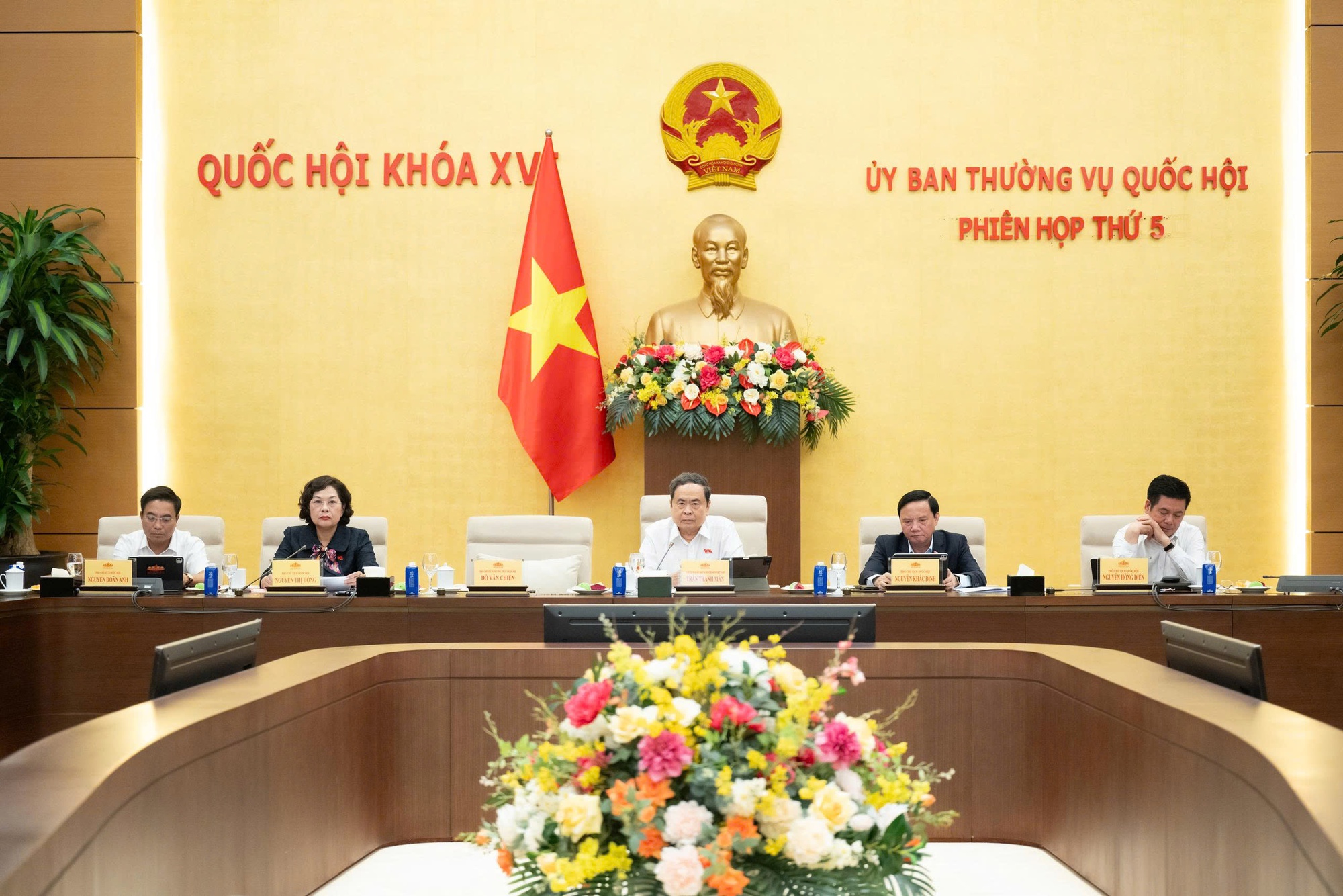 Việc ban hành chính sách giảm thuế ở thời điểm hiện tại là hết sức cần thiết và mang tính cấp bách- Ảnh 3.