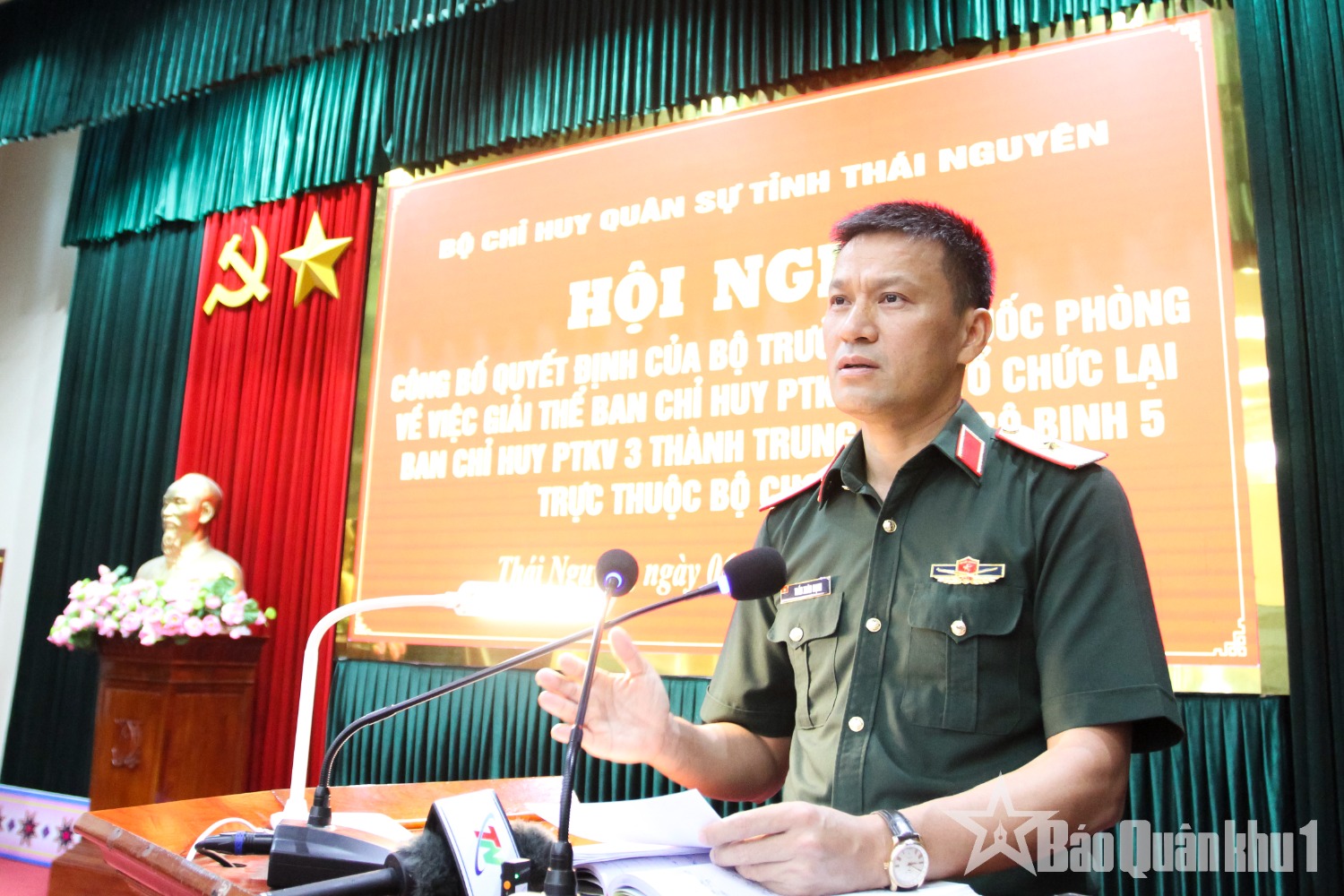 Giải thể, tổ chức lại Ban Chỉ huy phòng thủ khu vực thành Trung đoàn bộ binh, điều động quân số dôi dư cho cấp xã- Ảnh 1.