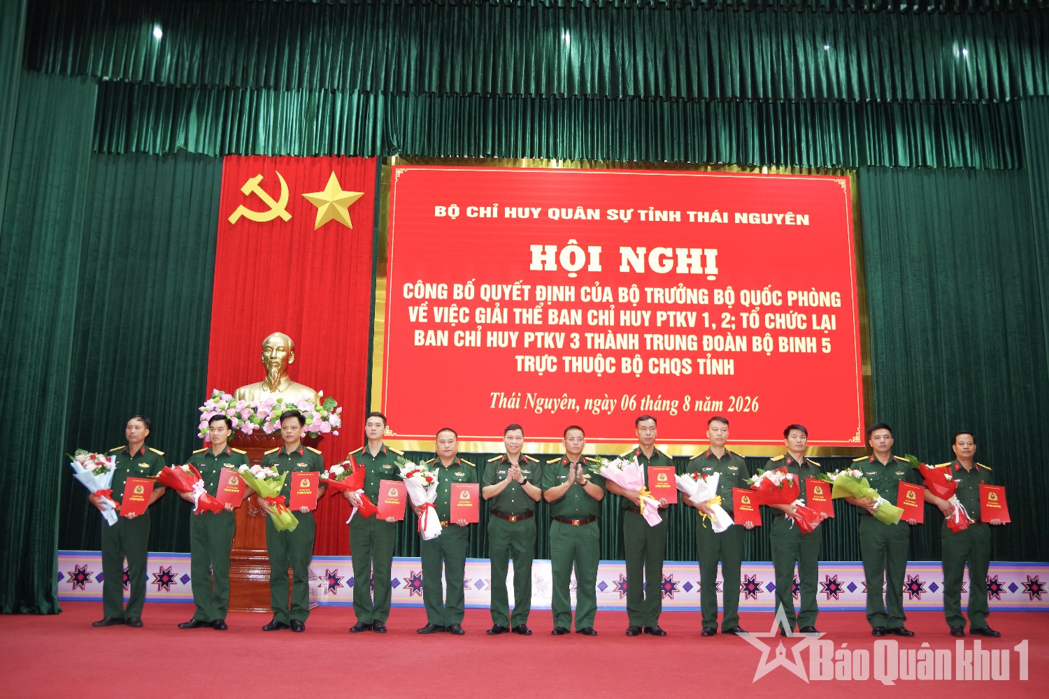 Giải thể, tổ chức lại Ban Chỉ huy phòng thủ khu vực thành Trung đoàn bộ binh, điều động quân số dôi dư cho cấp xã- Ảnh 5.