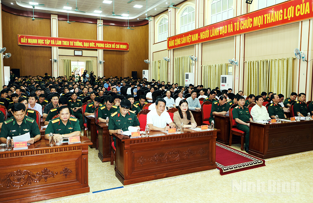 Điều động, bổ nhiệm nhân sự, giải thể, sắp xếp, tổ chức lại lực lượng quân sự địa phương- Ảnh 1.
