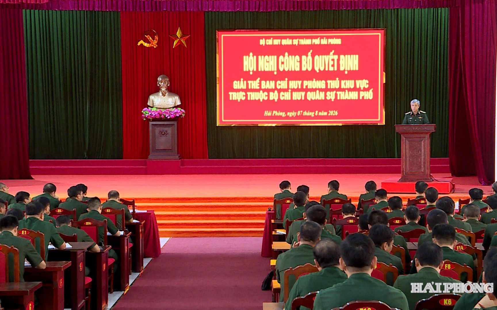 Giải thể, điều chuyển, tổ chức lại lực lượng quân sự cấp tỉnh, cấp xã