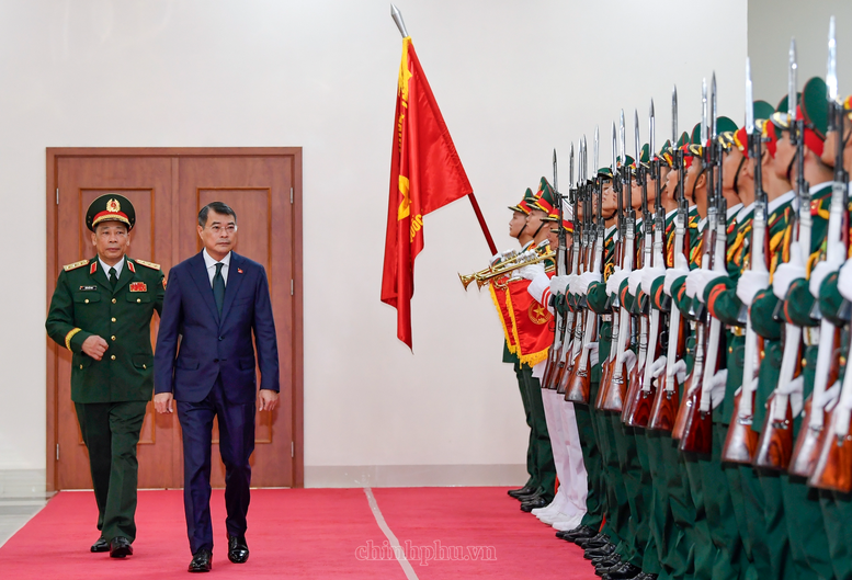 THỦ TƯỚNG LÊ MINH HƯNG: PHẢI CHUẨN BỊ KHẢ NĂNG ỨNG PHÓ VỚI NHỮNG TÌNH HUỐNG CHƯA CÓ TIỀN LỆ VỀ QUÂN SỰ - QUỐC PHÒNG- Ảnh 1.