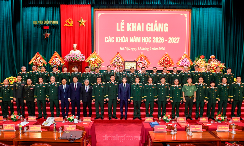 THỦ TƯỚNG LÊ MINH HƯNG: PHẢI CHUẨN BỊ KHẢ NĂNG ỨNG PHÓ VỚI NHỮNG TÌNH HUỐNG CHƯA CÓ TIỀN LỆ VỀ QUÂN SỰ - QUỐC PHÒNG- Ảnh 7.