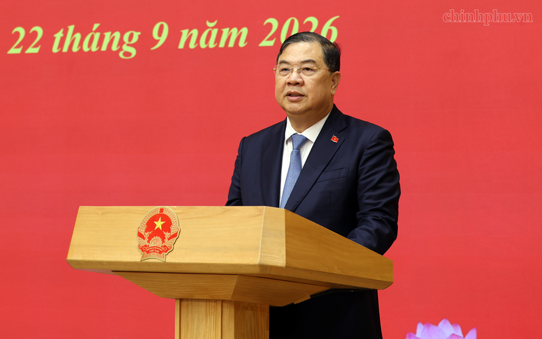 Phó Thủ tướng Thường trực Phạm Gia Túc trao quyết định bổ nhiệm Phó Chủ nhiệm Văn phòng Chính phủ Nguyễn Danh Huy- Ảnh 2.