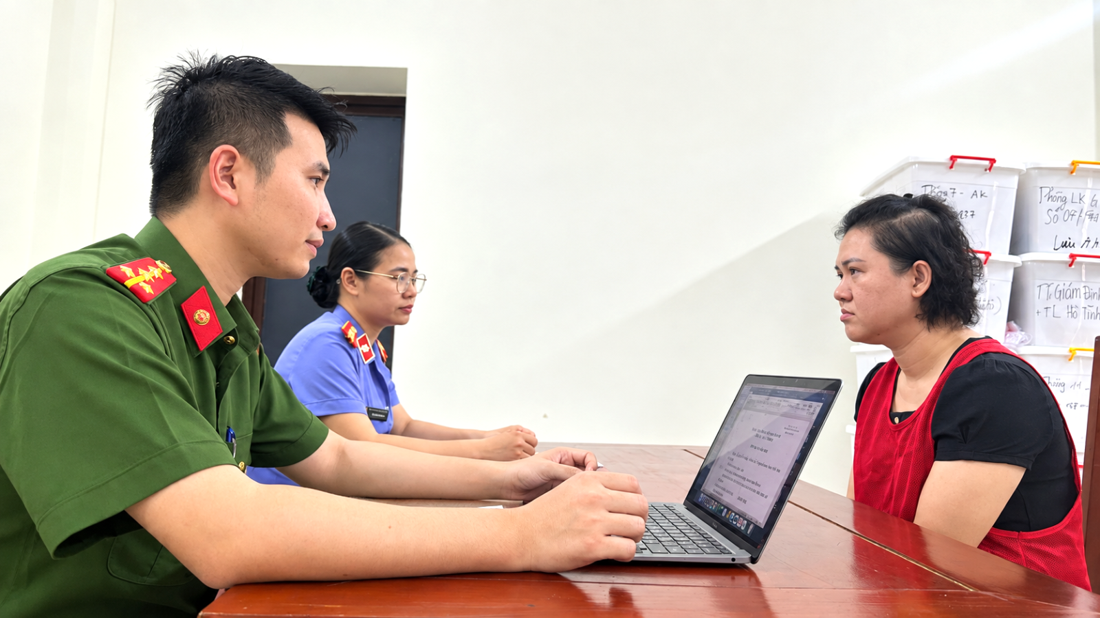 Vụ sản xuất, buôn bán thuốc An Cung giả: Chi tiết mức phạt theo Điều 193 Bộ luật Hình sự- Ảnh 3.