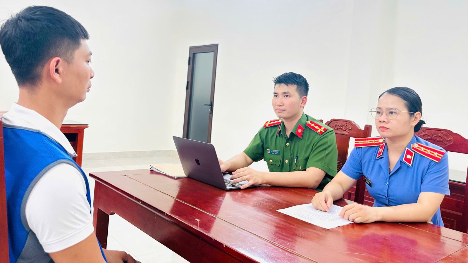 Vụ sản xuất, buôn bán thuốc An Cung giả: Chi tiết mức phạt theo Điều 193 Bộ luật Hình sự- Ảnh 4.