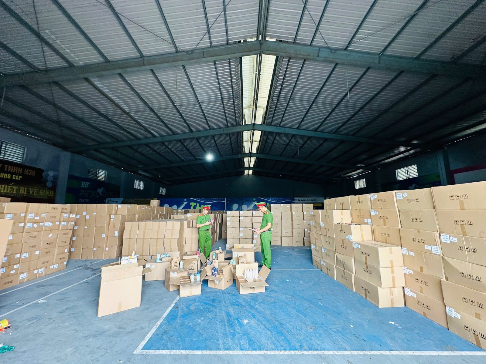 Vụ sản xuất, buôn bán thuốc An Cung giả: Chi tiết mức phạt theo Điều 193 Bộ luật Hình sự- Ảnh 9.
