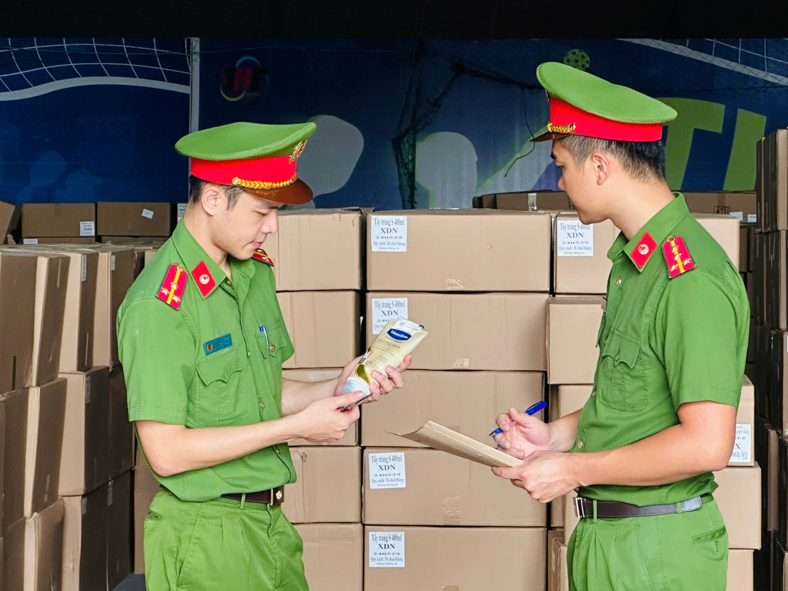 Vụ sản xuất, buôn bán thuốc An Cung giả: Chi tiết mức phạt theo Điều 193 Bộ luật Hình sự- Ảnh 10.