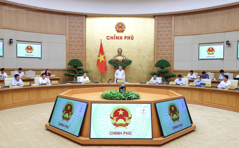 Thủ tướng chỉ đạo tăng tốc, bứt phá; đẩy nhanh giải ngân vốn đầu tư công; sắp xếp cơ sở giáo dục; bảo đảm sách giáo khoa, chính sách với học sinh yếu thế...- Ảnh 9.