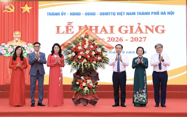 CẢ NƯỚC TƯNG BỪNG KHAI GIẢNG NĂM HỌC MỚI- Ảnh 17.