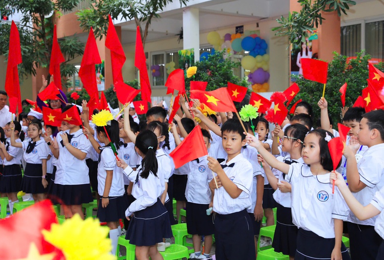 CẢ NƯỚC TƯNG BỪNG KHAI GIẢNG NĂM HỌC MỚI- Ảnh 19.