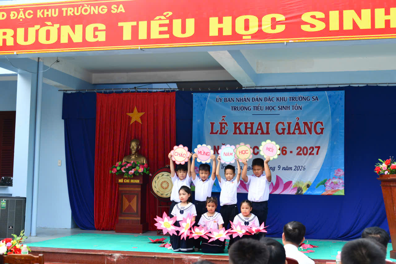 CẢ NƯỚC TƯNG BỪNG KHAI GIẢNG NĂM HỌC MỚI- Ảnh 30.