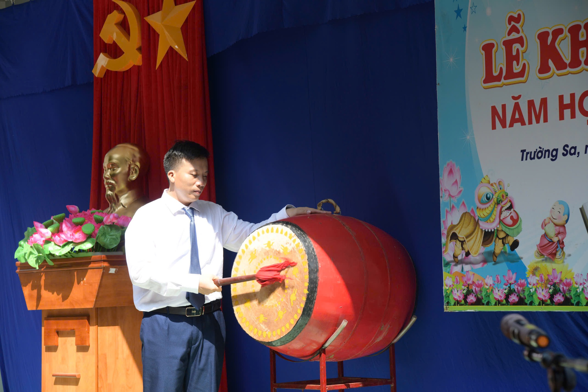 CẢ NƯỚC TƯNG BỪNG KHAI GIẢNG NĂM HỌC MỚI- Ảnh 29.
