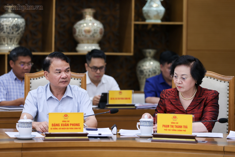 Thủ tướng: Kiểm soát chặt chẽ giá thuốc, thiết bị y tế- Ảnh 3.