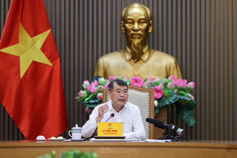 Thủ tướng: Kiểm soát chặt chẽ giá thuốc, thiết bị y tế- Ảnh 5.