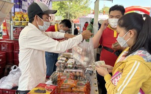 Hà Nội: Tiền lương tăng, thưởng Tết giảm