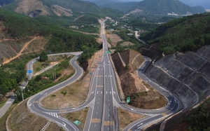 Công điện của Thủ tướng về đẩy nhanh tiến độ triển khai các dự án đường bộ cao tốc quan trọng quốc gia, trọng điểm