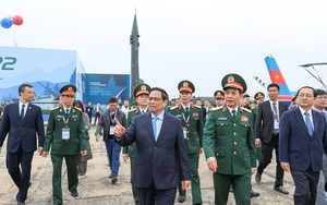 Chính sách quốc phòng của Việt Nam là vì hòa bình, tự vệ, vì nhân dân