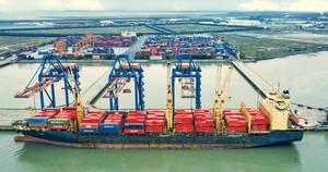 Phó Thủ tướng chỉ đạo giải quyết kiến nghị về đóng phí sử dụng hạ tầng cửa khẩu cảng biển