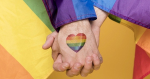 Tăng cường tuyên truyền để y bác sĩ, người dân hiểu đúng về người đồng tính, song tính và chuyển giới
