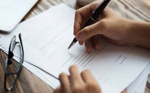 Mẫu bản kiểm điểm Đảng viên cuối năm mới nhất với cá nhân giữ chức vụ lãnh đạo
