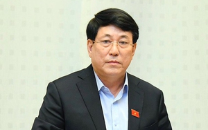 Bộ Chính trị quy định về thẩm quyền của người đứng đầu tạm đình chỉ công tác với cán bộ cấp dưới