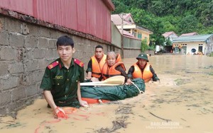 Động viên, khích lệ các tập thể, cá nhân xuất sắc trong phòng, chống, khắc phục hậu quả bão, lụt