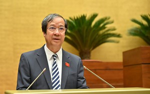 Nhà nước cung cấp một bộ sách giáo khoa sử dụng thống nhất toàn quốc