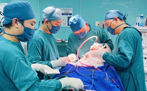 Quảng Ninh hoàn thành sắp xếp, sáp nhập các cơ sở giáo dục công lập- Ảnh 4. Sắp xếp, sáp nhập, tổ chức lại cơ sở y tế: Thành lập Bệnh viện khu vực, trạm y tế xã, phường, đặc khu