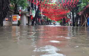Khẩn trương ứng phó Bão số 11: Hà Nội khuyến khích cán bộ, công chức, viên chức làm việc trực tuyến vào 6/10