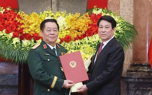 Chủ tịch nước trao quyết định thăng quân hàm 1 Đại tướng, 2 Thượng tướng, bổ nhiệm Chủ nhiệm Tổng cục Chính trị