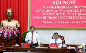 Thông qua các đề án sắp xếp, tinh gọn bộ máy các cơ quan trong hệ thống chính trị tỉnh Hậu Giang